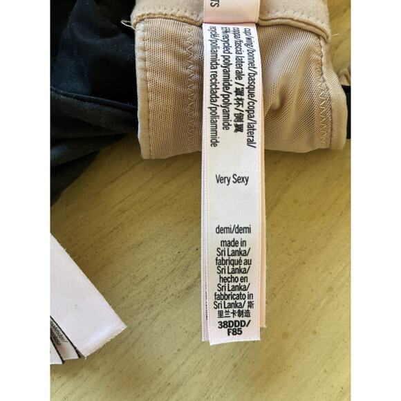 3 Victoria Secret Bras 38DDD Lined Perfect Demi Push Up Black Nude EUC Lot Of 3 - Picture 8 of 15